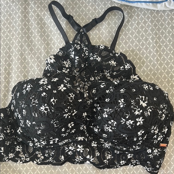 Victoria's Secret Other - Victoria's Secret Black and White Lace Bra